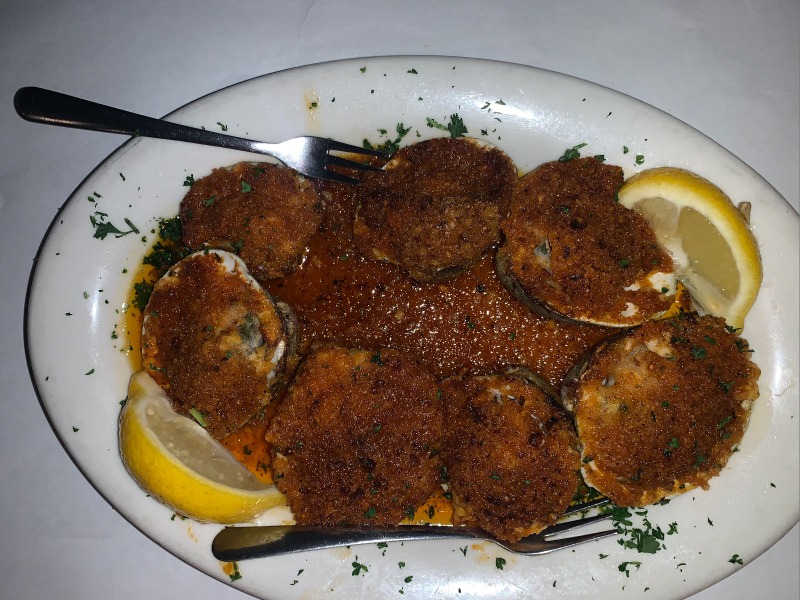 La Dolce Vita per Tutti stuffed mushrooms with lemon slices