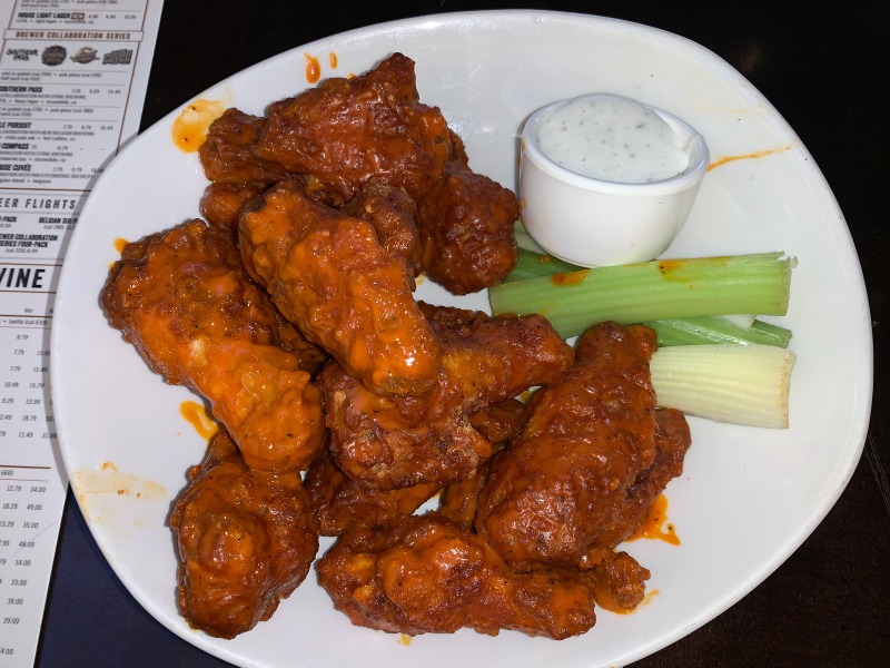 Yard House Review, Menu, & Photos Lombard Restaurants