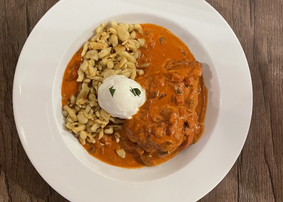 Barrel & Vine restaurant Chicken Marsala food entrée