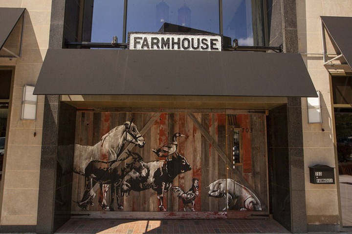 Farmhouse Evanston restaurants front door