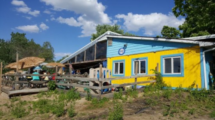 Burger Barge in Peoria, IL exterior