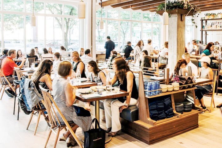 Avec restaurant interior in Chicago