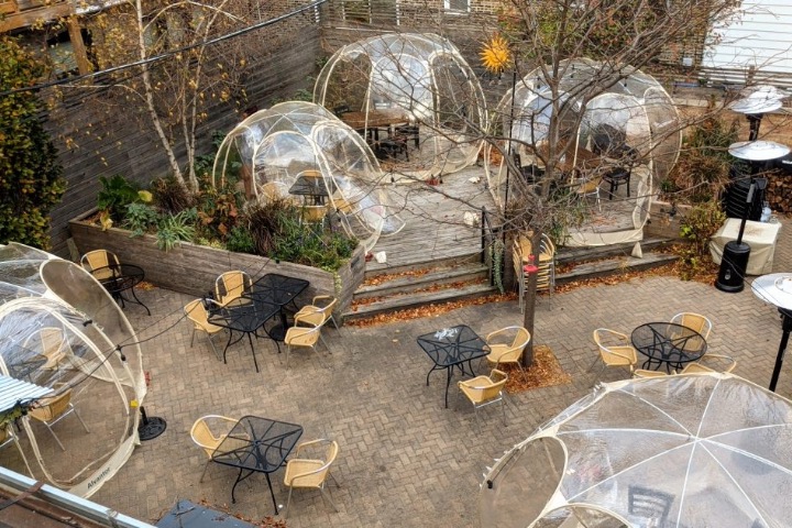 Fıya Igloo dining outdoor patio in Chicago