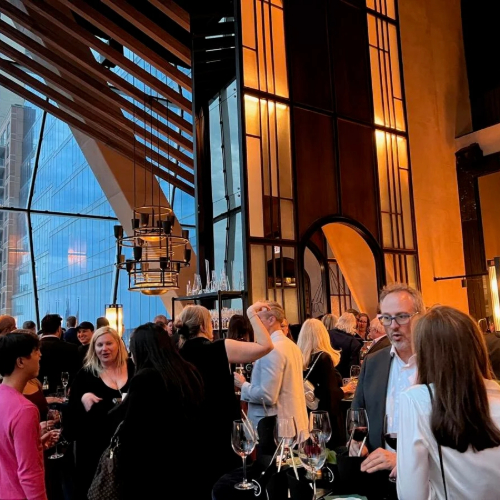 Tre Dita Chicago restaurant interior with people inside